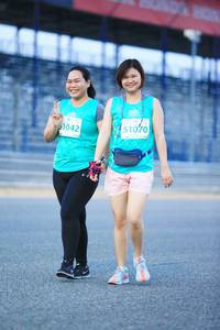 BIB: 51050, 1042, 51070
                            <button type="button" onclick="openModal(10527545)" class="btn btn-primary btn-sm float-right btn-popup" data-toggle="modal" data-target=".modal-high-quality">
                        <i class="fas fa-shopping-cart"></i> Add to Cart
                    </button>
                                            <button type="button" onclick="isThisMe(10527545, true)" class="btn btn-success btn-sm float-right btn-popup btn-isme hidden" data-toggle="tooltip" data-placement="bottom" title="นี่คือรูปของคุณใช่ไหม คลิกที่นี่เพื่อเอาเข้าอัลบั้ม">
                        <i class="fas fa-plus"></i> Add to album
                    </button>
                    <button type="button" onclick="isThisMe(10527545, false)" class="btn btn-warning btn-sm float-right btn-popup btn-isnotme hidden">
                        <i class="fas fa-ban"></i> Remove from album
                    </button>