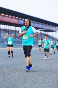 BIB: 50426
                            <button type="button" onclick="openModal(10483967)" class="btn btn-primary btn-sm float-right btn-popup" data-toggle="modal" data-target=".modal-high-quality">
                        <i class="fas fa-shopping-cart"></i> Add to Cart
                    </button>
                                            <button type="button" onclick="isThisMe(10483967, true)" class="btn btn-success btn-sm float-right btn-popup btn-isme hidden" data-toggle="tooltip" data-placement="bottom" title="นี่คือรูปของคุณใช่ไหม คลิกที่นี่เพื่อเอาเข้าอัลบั้ม">
                        <i class="fas fa-plus"></i> Add to album
                    </button>
                    <button type="button" onclick="isThisMe(10483967, false)" class="btn btn-warning btn-sm float-right btn-popup btn-isnotme hidden">
                        <i class="fas fa-ban"></i> Remove from album
                    </button>