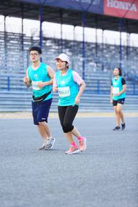 BIB: 530, 52622
                            <button type="button" onclick="openModal(10490460)" class="btn btn-primary btn-sm float-right btn-popup" data-toggle="modal" data-target=".modal-high-quality">
                        <i class="fas fa-shopping-cart"></i> Add to Cart
                    </button>
                                            <button type="button" onclick="isThisMe(10490460, true)" class="btn btn-success btn-sm float-right btn-popup btn-isme hidden" data-toggle="tooltip" data-placement="bottom" title="นี่คือรูปของคุณใช่ไหม คลิกที่นี่เพื่อเอาเข้าอัลบั้ม">
                        <i class="fas fa-plus"></i> Add to album
                    </button>
                    <button type="button" onclick="isThisMe(10490460, false)" class="btn btn-warning btn-sm float-right btn-popup btn-isnotme hidden">
                        <i class="fas fa-ban"></i> Remove from album
                    </button>