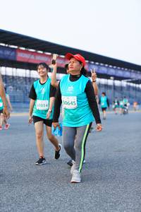 BIB: 50645, 51014
                            <button type="button" onclick="openModal(10490152)" class="btn btn-primary btn-sm float-right btn-popup" data-toggle="modal" data-target=".modal-high-quality">
                        <i class="fas fa-shopping-cart"></i> Add to Cart
                    </button>
                                            <button type="button" onclick="isThisMe(10490152, true)" class="btn btn-success btn-sm float-right btn-popup btn-isme hidden" data-toggle="tooltip" data-placement="bottom" title="นี่คือรูปของคุณใช่ไหม คลิกที่นี่เพื่อเอาเข้าอัลบั้ม">
                        <i class="fas fa-plus"></i> Add to album
                    </button>
                    <button type="button" onclick="isThisMe(10490152, false)" class="btn btn-warning btn-sm float-right btn-popup btn-isnotme hidden">
                        <i class="fas fa-ban"></i> Remove from album
                    </button>