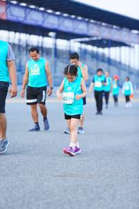 BIB: 1901, 52236
                            <button type="button" onclick="openModal(10496315)" class="btn btn-primary btn-sm float-right btn-popup" data-toggle="modal" data-target=".modal-high-quality">
                        <i class="fas fa-shopping-cart"></i> Add to Cart
                    </button>
                                            <button type="button" onclick="isThisMe(10496315, true)" class="btn btn-success btn-sm float-right btn-popup btn-isme hidden" data-toggle="tooltip" data-placement="bottom" title="นี่คือรูปของคุณใช่ไหม คลิกที่นี่เพื่อเอาเข้าอัลบั้ม">
                        <i class="fas fa-plus"></i> Add to album
                    </button>
                    <button type="button" onclick="isThisMe(10496315, false)" class="btn btn-warning btn-sm float-right btn-popup btn-isnotme hidden">
                        <i class="fas fa-ban"></i> Remove from album
                    </button>