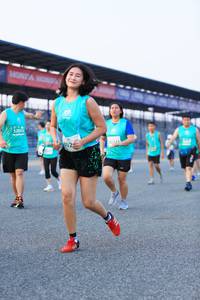 BIB: 52053
                            <button type="button" onclick="openModal(10489171)" class="btn btn-primary btn-sm float-right btn-popup" data-toggle="modal" data-target=".modal-high-quality">
                        <i class="fas fa-shopping-cart"></i> Add to Cart
                    </button>
                                            <button type="button" onclick="isThisMe(10489171, true)" class="btn btn-success btn-sm float-right btn-popup btn-isme hidden" data-toggle="tooltip" data-placement="bottom" title="นี่คือรูปของคุณใช่ไหม คลิกที่นี่เพื่อเอาเข้าอัลบั้ม">
                        <i class="fas fa-plus"></i> Add to album
                    </button>
                    <button type="button" onclick="isThisMe(10489171, false)" class="btn btn-warning btn-sm float-right btn-popup btn-isnotme hidden">
                        <i class="fas fa-ban"></i> Remove from album
                    </button>