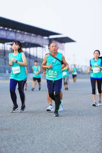 BIB: 3242, 51724, 5236
                            <button type="button" onclick="openModal(10464591)" class="btn btn-primary btn-sm float-right btn-popup" data-toggle="modal" data-target=".modal-high-quality">
                        <i class="fas fa-shopping-cart"></i> Add to Cart
                    </button>
                                            <button type="button" onclick="isThisMe(10464591, true)" class="btn btn-success btn-sm float-right btn-popup btn-isme hidden" data-toggle="tooltip" data-placement="bottom" title="นี่คือรูปของคุณใช่ไหม คลิกที่นี่เพื่อเอาเข้าอัลบั้ม">
                        <i class="fas fa-plus"></i> Add to album
                    </button>
                    <button type="button" onclick="isThisMe(10464591, false)" class="btn btn-warning btn-sm float-right btn-popup btn-isnotme hidden">
                        <i class="fas fa-ban"></i> Remove from album
                    </button>