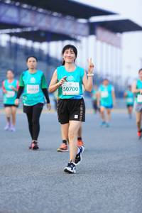 BIB: 50700, 0924
                            <button type="button" onclick="openModal(10491484)" class="btn btn-primary btn-sm float-right btn-popup" data-toggle="modal" data-target=".modal-high-quality">
                        <i class="fas fa-shopping-cart"></i> Add to Cart
                    </button>
                                            <button type="button" onclick="isThisMe(10491484, true)" class="btn btn-success btn-sm float-right btn-popup btn-isme hidden" data-toggle="tooltip" data-placement="bottom" title="นี่คือรูปของคุณใช่ไหม คลิกที่นี่เพื่อเอาเข้าอัลบั้ม">
                        <i class="fas fa-plus"></i> Add to album
                    </button>
                    <button type="button" onclick="isThisMe(10491484, false)" class="btn btn-warning btn-sm float-right btn-popup btn-isnotme hidden">
                        <i class="fas fa-ban"></i> Remove from album
                    </button>