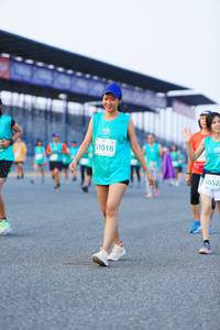 BIB: 1018, 5052
                            <button type="button" onclick="openModal(10490317)" class="btn btn-primary btn-sm float-right btn-popup" data-toggle="modal" data-target=".modal-high-quality">
                        <i class="fas fa-shopping-cart"></i> Add to Cart
                    </button>
                                            <button type="button" onclick="isThisMe(10490317, true)" class="btn btn-success btn-sm float-right btn-popup btn-isme hidden" data-toggle="tooltip" data-placement="bottom" title="นี่คือรูปของคุณใช่ไหม คลิกที่นี่เพื่อเอาเข้าอัลบั้ม">
                        <i class="fas fa-plus"></i> Add to album
                    </button>
                    <button type="button" onclick="isThisMe(10490317, false)" class="btn btn-warning btn-sm float-right btn-popup btn-isnotme hidden">
                        <i class="fas fa-ban"></i> Remove from album
                    </button>