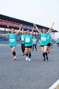 BIB: 0826, 50757, 50759
                            <button type="button" onclick="openModal(10475180)" class="btn btn-primary btn-sm float-right btn-popup" data-toggle="modal" data-target=".modal-high-quality">
                        <i class="fas fa-shopping-cart"></i> Add to Cart
                    </button>
                                            <button type="button" onclick="isThisMe(10475180, true)" class="btn btn-success btn-sm float-right btn-popup btn-isme hidden" data-toggle="tooltip" data-placement="bottom" title="นี่คือรูปของคุณใช่ไหม คลิกที่นี่เพื่อเอาเข้าอัลบั้ม">
                        <i class="fas fa-plus"></i> Add to album
                    </button>
                    <button type="button" onclick="isThisMe(10475180, false)" class="btn btn-warning btn-sm float-right btn-popup btn-isnotme hidden">
                        <i class="fas fa-ban"></i> Remove from album
                    </button>