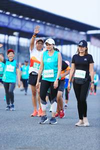 BIB: 5167, 53346, 52799, 0614
                            <button type="button" onclick="openModal(10502251)" class="btn btn-primary btn-sm float-right btn-popup" data-toggle="modal" data-target=".modal-high-quality">
                        <i class="fas fa-shopping-cart"></i> Add to Cart
                    </button>
                                            <button type="button" onclick="isThisMe(10502251, true)" class="btn btn-success btn-sm float-right btn-popup btn-isme hidden" data-toggle="tooltip" data-placement="bottom" title="นี่คือรูปของคุณใช่ไหม คลิกที่นี่เพื่อเอาเข้าอัลบั้ม">
                        <i class="fas fa-plus"></i> Add to album
                    </button>
                    <button type="button" onclick="isThisMe(10502251, false)" class="btn btn-warning btn-sm float-right btn-popup btn-isnotme hidden">
                        <i class="fas fa-ban"></i> Remove from album
                    </button>