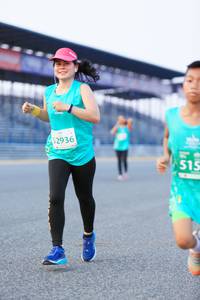 BIB: 2936, 515
                            <button type="button" onclick="openModal(10477322)" class="btn btn-primary btn-sm float-right btn-popup" data-toggle="modal" data-target=".modal-high-quality">
                        <i class="fas fa-shopping-cart"></i> Add to Cart
                    </button>
                                            <button type="button" onclick="isThisMe(10477322, true)" class="btn btn-success btn-sm float-right btn-popup btn-isme hidden" data-toggle="tooltip" data-placement="bottom" title="นี่คือรูปของคุณใช่ไหม คลิกที่นี่เพื่อเอาเข้าอัลบั้ม">
                        <i class="fas fa-plus"></i> Add to album
                    </button>
                    <button type="button" onclick="isThisMe(10477322, false)" class="btn btn-warning btn-sm float-right btn-popup btn-isnotme hidden">
                        <i class="fas fa-ban"></i> Remove from album
                    </button>