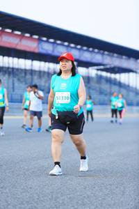 BIB: 1310
                            <button type="button" onclick="openModal(10496102)" class="btn btn-primary btn-sm float-right btn-popup" data-toggle="modal" data-target=".modal-high-quality">
                        <i class="fas fa-shopping-cart"></i> Add to Cart
                    </button>
                                            <button type="button" onclick="isThisMe(10496102, true)" class="btn btn-success btn-sm float-right btn-popup btn-isme hidden" data-toggle="tooltip" data-placement="bottom" title="นี่คือรูปของคุณใช่ไหม คลิกที่นี่เพื่อเอาเข้าอัลบั้ม">
                        <i class="fas fa-plus"></i> Add to album
                    </button>
                    <button type="button" onclick="isThisMe(10496102, false)" class="btn btn-warning btn-sm float-right btn-popup btn-isnotme hidden">
                        <i class="fas fa-ban"></i> Remove from album
                    </button>