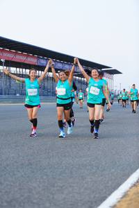 BIB: 826, 0752, 50759
                            <button type="button" onclick="openModal(10475166)" class="btn btn-primary btn-sm float-right btn-popup" data-toggle="modal" data-target=".modal-high-quality">
                        <i class="fas fa-shopping-cart"></i> Add to Cart
                    </button>
                                            <button type="button" onclick="isThisMe(10475166, true)" class="btn btn-success btn-sm float-right btn-popup btn-isme hidden" data-toggle="tooltip" data-placement="bottom" title="นี่คือรูปของคุณใช่ไหม คลิกที่นี่เพื่อเอาเข้าอัลบั้ม">
                        <i class="fas fa-plus"></i> Add to album
                    </button>
                    <button type="button" onclick="isThisMe(10475166, false)" class="btn btn-warning btn-sm float-right btn-popup btn-isnotme hidden">
                        <i class="fas fa-ban"></i> Remove from album
                    </button>