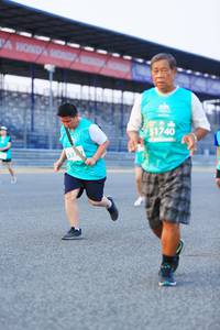 BIB: 51740, 533
                            <button type="button" onclick="openModal(10488969)" class="btn btn-primary btn-sm float-right btn-popup" data-toggle="modal" data-target=".modal-high-quality">
                        <i class="fas fa-shopping-cart"></i> Add to Cart
                    </button>
                                            <button type="button" onclick="isThisMe(10488969, true)" class="btn btn-success btn-sm float-right btn-popup btn-isme hidden" data-toggle="tooltip" data-placement="bottom" title="นี่คือรูปของคุณใช่ไหม คลิกที่นี่เพื่อเอาเข้าอัลบั้ม">
                        <i class="fas fa-plus"></i> Add to album
                    </button>
                    <button type="button" onclick="isThisMe(10488969, false)" class="btn btn-warning btn-sm float-right btn-popup btn-isnotme hidden">
                        <i class="fas fa-ban"></i> Remove from album
                    </button>