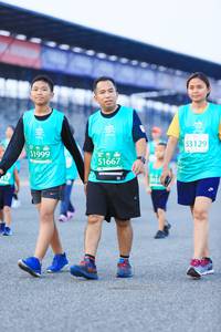 BIB: 53129, 51999, 51667
                            <button type="button" onclick="openModal(10498143)" class="btn btn-primary btn-sm float-right btn-popup" data-toggle="modal" data-target=".modal-high-quality">
                        <i class="fas fa-shopping-cart"></i> Add to Cart
                    </button>
                                            <button type="button" onclick="isThisMe(10498143, true)" class="btn btn-success btn-sm float-right btn-popup btn-isme hidden" data-toggle="tooltip" data-placement="bottom" title="นี่คือรูปของคุณใช่ไหม คลิกที่นี่เพื่อเอาเข้าอัลบั้ม">
                        <i class="fas fa-plus"></i> Add to album
                    </button>
                    <button type="button" onclick="isThisMe(10498143, false)" class="btn btn-warning btn-sm float-right btn-popup btn-isnotme hidden">
                        <i class="fas fa-ban"></i> Remove from album
                    </button>