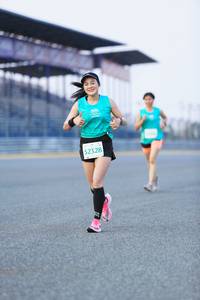 BIB: 52328
                            <button type="button" onclick="openModal(10450599)" class="btn btn-primary btn-sm float-right btn-popup" data-toggle="modal" data-target=".modal-high-quality">
                        <i class="fas fa-shopping-cart"></i> Add to Cart
                    </button>
                                            <button type="button" onclick="isThisMe(10450599, true)" class="btn btn-success btn-sm float-right btn-popup btn-isme hidden" data-toggle="tooltip" data-placement="bottom" title="นี่คือรูปของคุณใช่ไหม คลิกที่นี่เพื่อเอาเข้าอัลบั้ม">
                        <i class="fas fa-plus"></i> Add to album
                    </button>
                    <button type="button" onclick="isThisMe(10450599, false)" class="btn btn-warning btn-sm float-right btn-popup btn-isnotme hidden">
                        <i class="fas fa-ban"></i> Remove from album
                    </button>