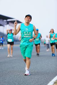 BIB: 50101
                            <button type="button" onclick="openModal(10462654)" class="btn btn-primary btn-sm float-right btn-popup" data-toggle="modal" data-target=".modal-high-quality">
                        <i class="fas fa-shopping-cart"></i> Add to Cart
                    </button>
                                            <button type="button" onclick="isThisMe(10462654, true)" class="btn btn-success btn-sm float-right btn-popup btn-isme hidden" data-toggle="tooltip" data-placement="bottom" title="นี่คือรูปของคุณใช่ไหม คลิกที่นี่เพื่อเอาเข้าอัลบั้ม">
                        <i class="fas fa-plus"></i> Add to album
                    </button>
                    <button type="button" onclick="isThisMe(10462654, false)" class="btn btn-warning btn-sm float-right btn-popup btn-isnotme hidden">
                        <i class="fas fa-ban"></i> Remove from album
                    </button>