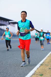 BIB: 502
                            <button type="button" onclick="openModal(10460646)" class="btn btn-primary btn-sm float-right btn-popup" data-toggle="modal" data-target=".modal-high-quality">
                        <i class="fas fa-shopping-cart"></i> Add to Cart
                    </button>
                                            <button type="button" onclick="isThisMe(10460646, true)" class="btn btn-success btn-sm float-right btn-popup btn-isme hidden" data-toggle="tooltip" data-placement="bottom" title="นี่คือรูปของคุณใช่ไหม คลิกที่นี่เพื่อเอาเข้าอัลบั้ม">
                        <i class="fas fa-plus"></i> Add to album
                    </button>
                    <button type="button" onclick="isThisMe(10460646, false)" class="btn btn-warning btn-sm float-right btn-popup btn-isnotme hidden">
                        <i class="fas fa-ban"></i> Remove from album
                    </button>