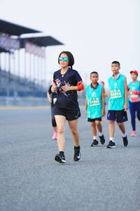 BIB: 51634, 1565
                            <button type="button" onclick="openModal(10452652)" class="btn btn-primary btn-sm float-right btn-popup" data-toggle="modal" data-target=".modal-high-quality">
                        <i class="fas fa-shopping-cart"></i> Add to Cart
                    </button>
                                            <button type="button" onclick="isThisMe(10452652, true)" class="btn btn-success btn-sm float-right btn-popup btn-isme hidden" data-toggle="tooltip" data-placement="bottom" title="นี่คือรูปของคุณใช่ไหม คลิกที่นี่เพื่อเอาเข้าอัลบั้ม">
                        <i class="fas fa-plus"></i> Add to album
                    </button>
                    <button type="button" onclick="isThisMe(10452652, false)" class="btn btn-warning btn-sm float-right btn-popup btn-isnotme hidden">
                        <i class="fas fa-ban"></i> Remove from album
                    </button>