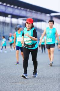 BIB: 52960
                            <button type="button" onclick="openModal(10484530)" class="btn btn-primary btn-sm float-right btn-popup" data-toggle="modal" data-target=".modal-high-quality">
                        <i class="fas fa-shopping-cart"></i> Add to Cart
                    </button>
                                            <button type="button" onclick="isThisMe(10484530, true)" class="btn btn-success btn-sm float-right btn-popup btn-isme hidden" data-toggle="tooltip" data-placement="bottom" title="นี่คือรูปของคุณใช่ไหม คลิกที่นี่เพื่อเอาเข้าอัลบั้ม">
                        <i class="fas fa-plus"></i> Add to album
                    </button>
                    <button type="button" onclick="isThisMe(10484530, false)" class="btn btn-warning btn-sm float-right btn-popup btn-isnotme hidden">
                        <i class="fas fa-ban"></i> Remove from album
                    </button>