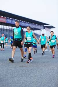 BIB: 50116, 50613, 50799
                            <button type="button" onclick="openModal(10491117)" class="btn btn-primary btn-sm float-right btn-popup" data-toggle="modal" data-target=".modal-high-quality">
                        <i class="fas fa-shopping-cart"></i> Add to Cart
                    </button>
                                            <button type="button" onclick="isThisMe(10491117, true)" class="btn btn-success btn-sm float-right btn-popup btn-isme hidden" data-toggle="tooltip" data-placement="bottom" title="นี่คือรูปของคุณใช่ไหม คลิกที่นี่เพื่อเอาเข้าอัลบั้ม">
                        <i class="fas fa-plus"></i> Add to album
                    </button>
                    <button type="button" onclick="isThisMe(10491117, false)" class="btn btn-warning btn-sm float-right btn-popup btn-isnotme hidden">
                        <i class="fas fa-ban"></i> Remove from album
                    </button>