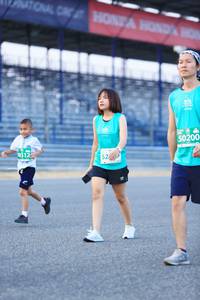 BIB: 50200, 0312
                            <button type="button" onclick="openModal(10495135)" class="btn btn-primary btn-sm float-right btn-popup" data-toggle="modal" data-target=".modal-high-quality">
                        <i class="fas fa-shopping-cart"></i> Add to Cart
                    </button>
                                            <button type="button" onclick="isThisMe(10495135, true)" class="btn btn-success btn-sm float-right btn-popup btn-isme hidden" data-toggle="tooltip" data-placement="bottom" title="นี่คือรูปของคุณใช่ไหม คลิกที่นี่เพื่อเอาเข้าอัลบั้ม">
                        <i class="fas fa-plus"></i> Add to album
                    </button>
                    <button type="button" onclick="isThisMe(10495135, false)" class="btn btn-warning btn-sm float-right btn-popup btn-isnotme hidden">
                        <i class="fas fa-ban"></i> Remove from album
                    </button>