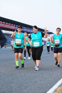 BIB: 52682, 50750, 51252
                            <button type="button" onclick="openModal(10485953)" class="btn btn-primary btn-sm float-right btn-popup" data-toggle="modal" data-target=".modal-high-quality">
                        <i class="fas fa-shopping-cart"></i> Add to Cart
                    </button>
                                            <button type="button" onclick="isThisMe(10485953, true)" class="btn btn-success btn-sm float-right btn-popup btn-isme hidden" data-toggle="tooltip" data-placement="bottom" title="นี่คือรูปของคุณใช่ไหม คลิกที่นี่เพื่อเอาเข้าอัลบั้ม">
                        <i class="fas fa-plus"></i> Add to album
                    </button>
                    <button type="button" onclick="isThisMe(10485953, false)" class="btn btn-warning btn-sm float-right btn-popup btn-isnotme hidden">
                        <i class="fas fa-ban"></i> Remove from album
                    </button>