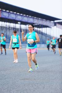 BIB: 524
                            <button type="button" onclick="openModal(10476519)" class="btn btn-primary btn-sm float-right btn-popup" data-toggle="modal" data-target=".modal-high-quality">
                        <i class="fas fa-shopping-cart"></i> Add to Cart
                    </button>
                                            <button type="button" onclick="isThisMe(10476519, true)" class="btn btn-success btn-sm float-right btn-popup btn-isme hidden" data-toggle="tooltip" data-placement="bottom" title="นี่คือรูปของคุณใช่ไหม คลิกที่นี่เพื่อเอาเข้าอัลบั้ม">
                        <i class="fas fa-plus"></i> Add to album
                    </button>
                    <button type="button" onclick="isThisMe(10476519, false)" class="btn btn-warning btn-sm float-right btn-popup btn-isnotme hidden">
                        <i class="fas fa-ban"></i> Remove from album
                    </button>