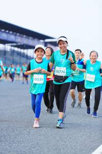 BIB: 50776, 53122, 50539
                            <button type="button" onclick="openModal(10492581)" class="btn btn-primary btn-sm float-right btn-popup" data-toggle="modal" data-target=".modal-high-quality">
                        <i class="fas fa-shopping-cart"></i> Add to Cart
                    </button>
                                            <button type="button" onclick="isThisMe(10492581, true)" class="btn btn-success btn-sm float-right btn-popup btn-isme hidden" data-toggle="tooltip" data-placement="bottom" title="นี่คือรูปของคุณใช่ไหม คลิกที่นี่เพื่อเอาเข้าอัลบั้ม">
                        <i class="fas fa-plus"></i> Add to album
                    </button>
                    <button type="button" onclick="isThisMe(10492581, false)" class="btn btn-warning btn-sm float-right btn-popup btn-isnotme hidden">
                        <i class="fas fa-ban"></i> Remove from album
                    </button>