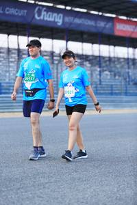 BIB: 50437, 1021
                            <button type="button" onclick="openModal(10491650)" class="btn btn-primary btn-sm float-right btn-popup" data-toggle="modal" data-target=".modal-high-quality">
                        <i class="fas fa-shopping-cart"></i> Add to Cart
                    </button>
                                            <button type="button" onclick="isThisMe(10491650, true)" class="btn btn-success btn-sm float-right btn-popup btn-isme hidden" data-toggle="tooltip" data-placement="bottom" title="นี่คือรูปของคุณใช่ไหม คลิกที่นี่เพื่อเอาเข้าอัลบั้ม">
                        <i class="fas fa-plus"></i> Add to album
                    </button>
                    <button type="button" onclick="isThisMe(10491650, false)" class="btn btn-warning btn-sm float-right btn-popup btn-isnotme hidden">
                        <i class="fas fa-ban"></i> Remove from album
                    </button>