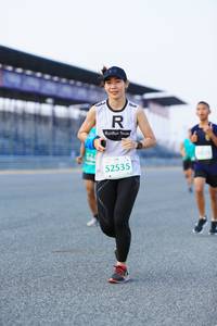 BIB: 0525, 52535
                            <button type="button" onclick="openModal(10450656)" class="btn btn-primary btn-sm float-right btn-popup" data-toggle="modal" data-target=".modal-high-quality">
                        <i class="fas fa-shopping-cart"></i> Add to Cart
                    </button>
                                            <button type="button" onclick="isThisMe(10450656, true)" class="btn btn-success btn-sm float-right btn-popup btn-isme hidden" data-toggle="tooltip" data-placement="bottom" title="นี่คือรูปของคุณใช่ไหม คลิกที่นี่เพื่อเอาเข้าอัลบั้ม">
                        <i class="fas fa-plus"></i> Add to album
                    </button>
                    <button type="button" onclick="isThisMe(10450656, false)" class="btn btn-warning btn-sm float-right btn-popup btn-isnotme hidden">
                        <i class="fas fa-ban"></i> Remove from album
                    </button>