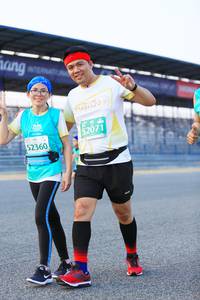 BIB: 52071, 52360
                            <button type="button" onclick="openModal(10475272)" class="btn btn-primary btn-sm float-right btn-popup" data-toggle="modal" data-target=".modal-high-quality">
                        <i class="fas fa-shopping-cart"></i> Add to Cart
                    </button>
                                            <button type="button" onclick="isThisMe(10475272, true)" class="btn btn-success btn-sm float-right btn-popup btn-isme hidden" data-toggle="tooltip" data-placement="bottom" title="นี่คือรูปของคุณใช่ไหม คลิกที่นี่เพื่อเอาเข้าอัลบั้ม">
                        <i class="fas fa-plus"></i> Add to album
                    </button>
                    <button type="button" onclick="isThisMe(10475272, false)" class="btn btn-warning btn-sm float-right btn-popup btn-isnotme hidden">
                        <i class="fas fa-ban"></i> Remove from album
                    </button>