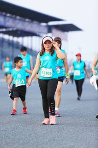 BIB: 52305, 1512
                            <button type="button" onclick="openModal(10489435)" class="btn btn-primary btn-sm float-right btn-popup" data-toggle="modal" data-target=".modal-high-quality">
                        <i class="fas fa-shopping-cart"></i> Add to Cart
                    </button>
                                            <button type="button" onclick="isThisMe(10489435, true)" class="btn btn-success btn-sm float-right btn-popup btn-isme hidden" data-toggle="tooltip" data-placement="bottom" title="นี่คือรูปของคุณใช่ไหม คลิกที่นี่เพื่อเอาเข้าอัลบั้ม">
                        <i class="fas fa-plus"></i> Add to album
                    </button>
                    <button type="button" onclick="isThisMe(10489435, false)" class="btn btn-warning btn-sm float-right btn-popup btn-isnotme hidden">
                        <i class="fas fa-ban"></i> Remove from album
                    </button>