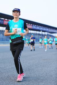 BIB: 1875
                            <button type="button" onclick="openModal(10496739)" class="btn btn-primary btn-sm float-right btn-popup" data-toggle="modal" data-target=".modal-high-quality">
                        <i class="fas fa-shopping-cart"></i> Add to Cart
                    </button>
                                            <button type="button" onclick="isThisMe(10496739, true)" class="btn btn-success btn-sm float-right btn-popup btn-isme hidden" data-toggle="tooltip" data-placement="bottom" title="นี่คือรูปของคุณใช่ไหม คลิกที่นี่เพื่อเอาเข้าอัลบั้ม">
                        <i class="fas fa-plus"></i> Add to album
                    </button>
                    <button type="button" onclick="isThisMe(10496739, false)" class="btn btn-warning btn-sm float-right btn-popup btn-isnotme hidden">
                        <i class="fas fa-ban"></i> Remove from album
                    </button>