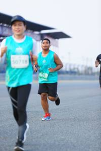 BIB: 50718, 51996
                            <button type="button" onclick="openModal(10452754)" class="btn btn-primary btn-sm float-right btn-popup" data-toggle="modal" data-target=".modal-high-quality">
                        <i class="fas fa-shopping-cart"></i> Add to Cart
                    </button>
                                            <button type="button" onclick="isThisMe(10452754, true)" class="btn btn-success btn-sm float-right btn-popup btn-isme hidden" data-toggle="tooltip" data-placement="bottom" title="นี่คือรูปของคุณใช่ไหม คลิกที่นี่เพื่อเอาเข้าอัลบั้ม">
                        <i class="fas fa-plus"></i> Add to album
                    </button>
                    <button type="button" onclick="isThisMe(10452754, false)" class="btn btn-warning btn-sm float-right btn-popup btn-isnotme hidden">
                        <i class="fas fa-ban"></i> Remove from album
                    </button>