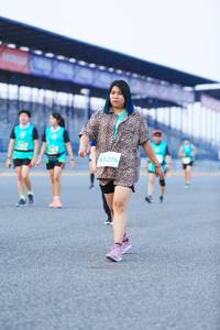 BIB: 1276
                            <button type="button" onclick="openModal(10493277)" class="btn btn-primary btn-sm float-right btn-popup" data-toggle="modal" data-target=".modal-high-quality">
                        <i class="fas fa-shopping-cart"></i> Add to Cart
                    </button>
                                            <button type="button" onclick="isThisMe(10493277, true)" class="btn btn-success btn-sm float-right btn-popup btn-isme hidden" data-toggle="tooltip" data-placement="bottom" title="นี่คือรูปของคุณใช่ไหม คลิกที่นี่เพื่อเอาเข้าอัลบั้ม">
                        <i class="fas fa-plus"></i> Add to album
                    </button>
                    <button type="button" onclick="isThisMe(10493277, false)" class="btn btn-warning btn-sm float-right btn-popup btn-isnotme hidden">
                        <i class="fas fa-ban"></i> Remove from album
                    </button>