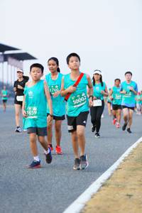 BIB: 1760, 50002, 1659
                            <button type="button" onclick="openModal(10464946)" class="btn btn-primary btn-sm float-right btn-popup" data-toggle="modal" data-target=".modal-high-quality">
                        <i class="fas fa-shopping-cart"></i> Add to Cart
                    </button>
                                            <button type="button" onclick="isThisMe(10464946, true)" class="btn btn-success btn-sm float-right btn-popup btn-isme hidden" data-toggle="tooltip" data-placement="bottom" title="นี่คือรูปของคุณใช่ไหม คลิกที่นี่เพื่อเอาเข้าอัลบั้ม">
                        <i class="fas fa-plus"></i> Add to album
                    </button>
                    <button type="button" onclick="isThisMe(10464946, false)" class="btn btn-warning btn-sm float-right btn-popup btn-isnotme hidden">
                        <i class="fas fa-ban"></i> Remove from album
                    </button>