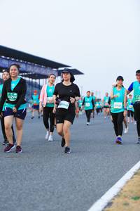 BIB: 50925, 50294, 0960
                            <button type="button" onclick="openModal(10491212)" class="btn btn-primary btn-sm float-right btn-popup" data-toggle="modal" data-target=".modal-high-quality">
                        <i class="fas fa-shopping-cart"></i> Add to Cart
                    </button>
                                            <button type="button" onclick="isThisMe(10491212, true)" class="btn btn-success btn-sm float-right btn-popup btn-isme hidden" data-toggle="tooltip" data-placement="bottom" title="นี่คือรูปของคุณใช่ไหม คลิกที่นี่เพื่อเอาเข้าอัลบั้ม">
                        <i class="fas fa-plus"></i> Add to album
                    </button>
                    <button type="button" onclick="isThisMe(10491212, false)" class="btn btn-warning btn-sm float-right btn-popup btn-isnotme hidden">
                        <i class="fas fa-ban"></i> Remove from album
                    </button>