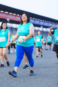 BIB: 5135, 0276
                            <button type="button" onclick="openModal(10496901)" class="btn btn-primary btn-sm float-right btn-popup" data-toggle="modal" data-target=".modal-high-quality">
                        <i class="fas fa-shopping-cart"></i> Add to Cart
                    </button>
                                            <button type="button" onclick="isThisMe(10496901, true)" class="btn btn-success btn-sm float-right btn-popup btn-isme hidden" data-toggle="tooltip" data-placement="bottom" title="นี่คือรูปของคุณใช่ไหม คลิกที่นี่เพื่อเอาเข้าอัลบั้ม">
                        <i class="fas fa-plus"></i> Add to album
                    </button>
                    <button type="button" onclick="isThisMe(10496901, false)" class="btn btn-warning btn-sm float-right btn-popup btn-isnotme hidden">
                        <i class="fas fa-ban"></i> Remove from album
                    </button>