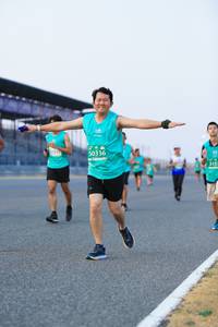 BIB: 50336, 515
                            <button type="button" onclick="openModal(10455774)" class="btn btn-primary btn-sm float-right btn-popup" data-toggle="modal" data-target=".modal-high-quality">
                        <i class="fas fa-shopping-cart"></i> Add to Cart
                    </button>
                                            <button type="button" onclick="isThisMe(10455774, true)" class="btn btn-success btn-sm float-right btn-popup btn-isme hidden" data-toggle="tooltip" data-placement="bottom" title="นี่คือรูปของคุณใช่ไหม คลิกที่นี่เพื่อเอาเข้าอัลบั้ม">
                        <i class="fas fa-plus"></i> Add to album
                    </button>
                    <button type="button" onclick="isThisMe(10455774, false)" class="btn btn-warning btn-sm float-right btn-popup btn-isnotme hidden">
                        <i class="fas fa-ban"></i> Remove from album
                    </button>