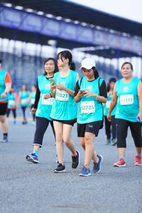 BIB: 1023, 53312, 52725
                            <button type="button" onclick="openModal(10493131)" class="btn btn-primary btn-sm float-right btn-popup" data-toggle="modal" data-target=".modal-high-quality">
                        <i class="fas fa-shopping-cart"></i> Add to Cart
                    </button>
                                            <button type="button" onclick="isThisMe(10493131, true)" class="btn btn-success btn-sm float-right btn-popup btn-isme hidden" data-toggle="tooltip" data-placement="bottom" title="นี่คือรูปของคุณใช่ไหม คลิกที่นี่เพื่อเอาเข้าอัลบั้ม">
                        <i class="fas fa-plus"></i> Add to album
                    </button>
                    <button type="button" onclick="isThisMe(10493131, false)" class="btn btn-warning btn-sm float-right btn-popup btn-isnotme hidden">
                        <i class="fas fa-ban"></i> Remove from album
                    </button>