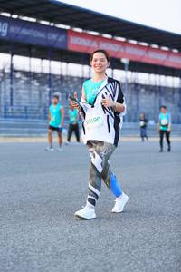 BIB: 0690
                            <button type="button" onclick="openModal(10489628)" class="btn btn-primary btn-sm float-right btn-popup" data-toggle="modal" data-target=".modal-high-quality">
                        <i class="fas fa-shopping-cart"></i> Add to Cart
                    </button>
                                            <button type="button" onclick="isThisMe(10489628, true)" class="btn btn-success btn-sm float-right btn-popup btn-isme hidden" data-toggle="tooltip" data-placement="bottom" title="นี่คือรูปของคุณใช่ไหม คลิกที่นี่เพื่อเอาเข้าอัลบั้ม">
                        <i class="fas fa-plus"></i> Add to album
                    </button>
                    <button type="button" onclick="isThisMe(10489628, false)" class="btn btn-warning btn-sm float-right btn-popup btn-isnotme hidden">
                        <i class="fas fa-ban"></i> Remove from album
                    </button>