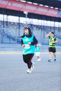 BIB: 751354
                            <button type="button" onclick="openModal(10495904)" class="btn btn-primary btn-sm float-right btn-popup" data-toggle="modal" data-target=".modal-high-quality">
                        <i class="fas fa-shopping-cart"></i> Add to Cart
                    </button>
                                            <button type="button" onclick="isThisMe(10495904, true)" class="btn btn-success btn-sm float-right btn-popup btn-isme hidden" data-toggle="tooltip" data-placement="bottom" title="นี่คือรูปของคุณใช่ไหม คลิกที่นี่เพื่อเอาเข้าอัลบั้ม">
                        <i class="fas fa-plus"></i> Add to album
                    </button>
                    <button type="button" onclick="isThisMe(10495904, false)" class="btn btn-warning btn-sm float-right btn-popup btn-isnotme hidden">
                        <i class="fas fa-ban"></i> Remove from album
                    </button>