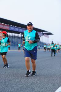 BIB: 0418, 51808
                            <button type="button" onclick="openModal(10490670)" class="btn btn-primary btn-sm float-right btn-popup" data-toggle="modal" data-target=".modal-high-quality">
                        <i class="fas fa-shopping-cart"></i> Add to Cart
                    </button>
                                            <button type="button" onclick="isThisMe(10490670, true)" class="btn btn-success btn-sm float-right btn-popup btn-isme hidden" data-toggle="tooltip" data-placement="bottom" title="นี่คือรูปของคุณใช่ไหม คลิกที่นี่เพื่อเอาเข้าอัลบั้ม">
                        <i class="fas fa-plus"></i> Add to album
                    </button>
                    <button type="button" onclick="isThisMe(10490670, false)" class="btn btn-warning btn-sm float-right btn-popup btn-isnotme hidden">
                        <i class="fas fa-ban"></i> Remove from album
                    </button>