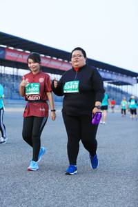 BIB: 53413, 53406
                            <button type="button" onclick="openModal(10504516)" class="btn btn-primary btn-sm float-right btn-popup" data-toggle="modal" data-target=".modal-high-quality">
                        <i class="fas fa-shopping-cart"></i> Add to Cart
                    </button>
                                            <button type="button" onclick="isThisMe(10504516, true)" class="btn btn-success btn-sm float-right btn-popup btn-isme hidden" data-toggle="tooltip" data-placement="bottom" title="นี่คือรูปของคุณใช่ไหม คลิกที่นี่เพื่อเอาเข้าอัลบั้ม">
                        <i class="fas fa-plus"></i> Add to album
                    </button>
                    <button type="button" onclick="isThisMe(10504516, false)" class="btn btn-warning btn-sm float-right btn-popup btn-isnotme hidden">
                        <i class="fas fa-ban"></i> Remove from album
                    </button>