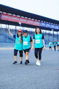 BIB: 1097, 50400, 51225
                            <button type="button" onclick="openModal(10505216)" class="btn btn-primary btn-sm float-right btn-popup" data-toggle="modal" data-target=".modal-high-quality">
                        <i class="fas fa-shopping-cart"></i> Add to Cart
                    </button>
                                            <button type="button" onclick="isThisMe(10505216, true)" class="btn btn-success btn-sm float-right btn-popup btn-isme hidden" data-toggle="tooltip" data-placement="bottom" title="นี่คือรูปของคุณใช่ไหม คลิกที่นี่เพื่อเอาเข้าอัลบั้ม">
                        <i class="fas fa-plus"></i> Add to album
                    </button>
                    <button type="button" onclick="isThisMe(10505216, false)" class="btn btn-warning btn-sm float-right btn-popup btn-isnotme hidden">
                        <i class="fas fa-ban"></i> Remove from album
                    </button>