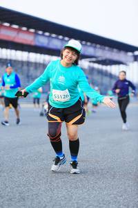 BIB: 53126
                            <button type="button" onclick="openModal(10489935)" class="btn btn-primary btn-sm float-right btn-popup" data-toggle="modal" data-target=".modal-high-quality">
                        <i class="fas fa-shopping-cart"></i> Add to Cart
                    </button>
                                            <button type="button" onclick="isThisMe(10489935, true)" class="btn btn-success btn-sm float-right btn-popup btn-isme hidden" data-toggle="tooltip" data-placement="bottom" title="นี่คือรูปของคุณใช่ไหม คลิกที่นี่เพื่อเอาเข้าอัลบั้ม">
                        <i class="fas fa-plus"></i> Add to album
                    </button>
                    <button type="button" onclick="isThisMe(10489935, false)" class="btn btn-warning btn-sm float-right btn-popup btn-isnotme hidden">
                        <i class="fas fa-ban"></i> Remove from album
                    </button>