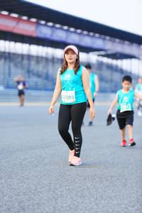 BIB: 2305
                            <button type="button" onclick="openModal(10489462)" class="btn btn-primary btn-sm float-right btn-popup" data-toggle="modal" data-target=".modal-high-quality">
                        <i class="fas fa-shopping-cart"></i> Add to Cart
                    </button>
                                            <button type="button" onclick="isThisMe(10489462, true)" class="btn btn-success btn-sm float-right btn-popup btn-isme hidden" data-toggle="tooltip" data-placement="bottom" title="นี่คือรูปของคุณใช่ไหม คลิกที่นี่เพื่อเอาเข้าอัลบั้ม">
                        <i class="fas fa-plus"></i> Add to album
                    </button>
                    <button type="button" onclick="isThisMe(10489462, false)" class="btn btn-warning btn-sm float-right btn-popup btn-isnotme hidden">
                        <i class="fas fa-ban"></i> Remove from album
                    </button>