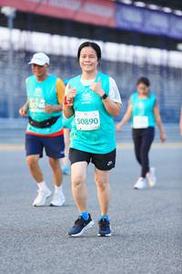 BIB: 50890, 
                            <button type="button" onclick="openModal(10475646)" class="btn btn-primary btn-sm float-right btn-popup" data-toggle="modal" data-target=".modal-high-quality">
                        <i class="fas fa-shopping-cart"></i> Add to Cart
                    </button>
                                            <button type="button" onclick="isThisMe(10475646, true)" class="btn btn-success btn-sm float-right btn-popup btn-isme hidden" data-toggle="tooltip" data-placement="bottom" title="นี่คือรูปของคุณใช่ไหม คลิกที่นี่เพื่อเอาเข้าอัลบั้ม">
                        <i class="fas fa-plus"></i> Add to album
                    </button>
                    <button type="button" onclick="isThisMe(10475646, false)" class="btn btn-warning btn-sm float-right btn-popup btn-isnotme hidden">
                        <i class="fas fa-ban"></i> Remove from album
                    </button>