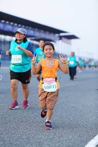 BIB: 53320, 50813
                            <button type="button" onclick="openModal(10491402)" class="btn btn-primary btn-sm float-right btn-popup" data-toggle="modal" data-target=".modal-high-quality">
                        <i class="fas fa-shopping-cart"></i> Add to Cart
                    </button>
                                            <button type="button" onclick="isThisMe(10491402, true)" class="btn btn-success btn-sm float-right btn-popup btn-isme hidden" data-toggle="tooltip" data-placement="bottom" title="นี่คือรูปของคุณใช่ไหม คลิกที่นี่เพื่อเอาเข้าอัลบั้ม">
                        <i class="fas fa-plus"></i> Add to album
                    </button>
                    <button type="button" onclick="isThisMe(10491402, false)" class="btn btn-warning btn-sm float-right btn-popup btn-isnotme hidden">
                        <i class="fas fa-ban"></i> Remove from album
                    </button>