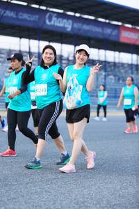 BIB: 1243
                            <button type="button" onclick="openModal(10498747)" class="btn btn-primary btn-sm float-right btn-popup" data-toggle="modal" data-target=".modal-high-quality">
                        <i class="fas fa-shopping-cart"></i> Add to Cart
                    </button>
                                            <button type="button" onclick="isThisMe(10498747, true)" class="btn btn-success btn-sm float-right btn-popup btn-isme hidden" data-toggle="tooltip" data-placement="bottom" title="นี่คือรูปของคุณใช่ไหม คลิกที่นี่เพื่อเอาเข้าอัลบั้ม">
                        <i class="fas fa-plus"></i> Add to album
                    </button>
                    <button type="button" onclick="isThisMe(10498747, false)" class="btn btn-warning btn-sm float-right btn-popup btn-isnotme hidden">
                        <i class="fas fa-ban"></i> Remove from album
                    </button>