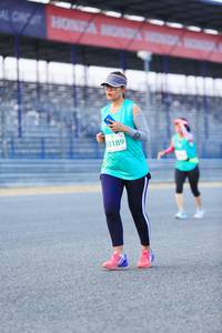 BIB: 3189
                            <button type="button" onclick="openModal(10475959)" class="btn btn-primary btn-sm float-right btn-popup" data-toggle="modal" data-target=".modal-high-quality">
                        <i class="fas fa-shopping-cart"></i> Add to Cart
                    </button>
                                            <button type="button" onclick="isThisMe(10475959, true)" class="btn btn-success btn-sm float-right btn-popup btn-isme hidden" data-toggle="tooltip" data-placement="bottom" title="นี่คือรูปของคุณใช่ไหม คลิกที่นี่เพื่อเอาเข้าอัลบั้ม">
                        <i class="fas fa-plus"></i> Add to album
                    </button>
                    <button type="button" onclick="isThisMe(10475959, false)" class="btn btn-warning btn-sm float-right btn-popup btn-isnotme hidden">
                        <i class="fas fa-ban"></i> Remove from album
                    </button>