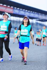 BIB: 53034, 52405
                            <button type="button" onclick="openModal(10497841)" class="btn btn-primary btn-sm float-right btn-popup" data-toggle="modal" data-target=".modal-high-quality">
                        <i class="fas fa-shopping-cart"></i> Add to Cart
                    </button>
                                            <button type="button" onclick="isThisMe(10497841, true)" class="btn btn-success btn-sm float-right btn-popup btn-isme hidden" data-toggle="tooltip" data-placement="bottom" title="นี่คือรูปของคุณใช่ไหม คลิกที่นี่เพื่อเอาเข้าอัลบั้ม">
                        <i class="fas fa-plus"></i> Add to album
                    </button>
                    <button type="button" onclick="isThisMe(10497841, false)" class="btn btn-warning btn-sm float-right btn-popup btn-isnotme hidden">
                        <i class="fas fa-ban"></i> Remove from album
                    </button>